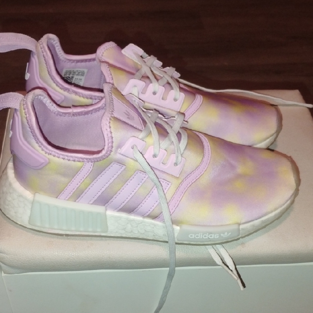 Adidas Women's Sneakers - Pastel Purple and Yellow